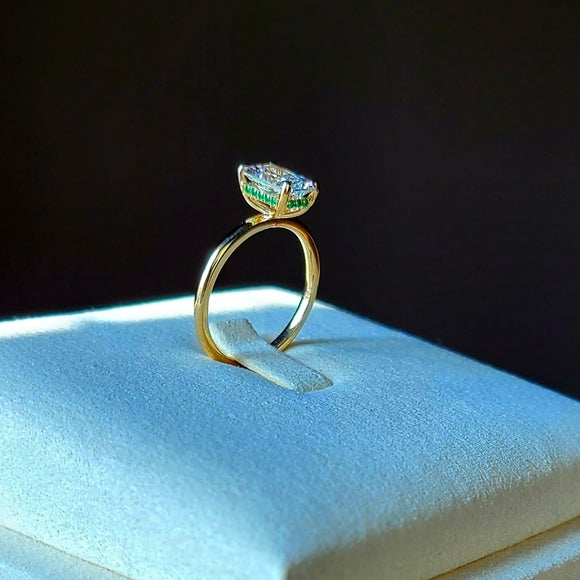 Solid 14k Gold 1.51ct (F VS2) Lab Radiant Diamond Ring with natural emerald - Q JEWELER